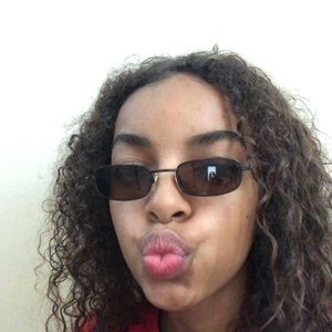 90’s style sunglasses